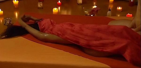  A Relaxing Advanced Yoni Massage